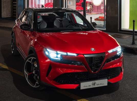 L’ Alfa Romeo Junior (ex Milano) è in esposizione al Milano Design Week 2024